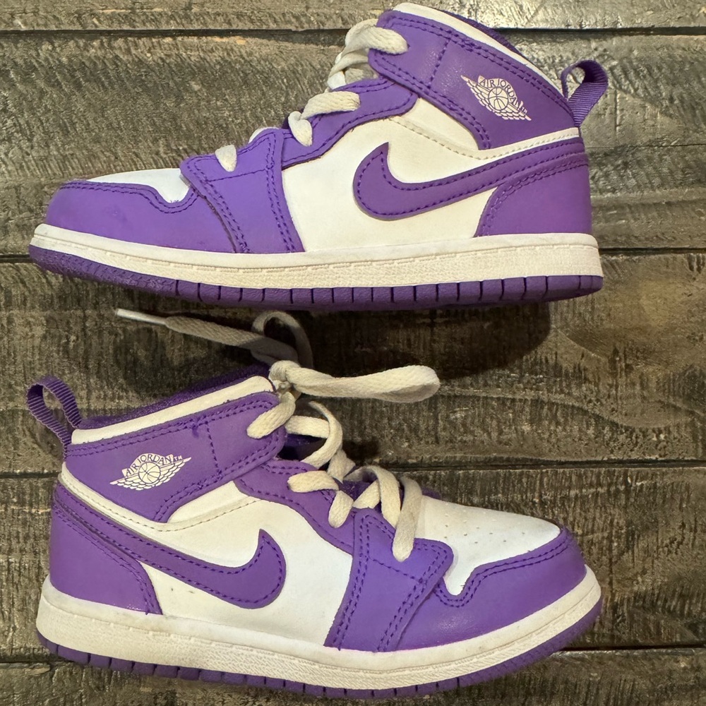 Girls Purple and White Nike Sneakers